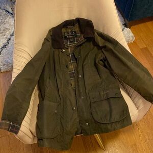 Barbour Classic Olive Beadnell Jacket